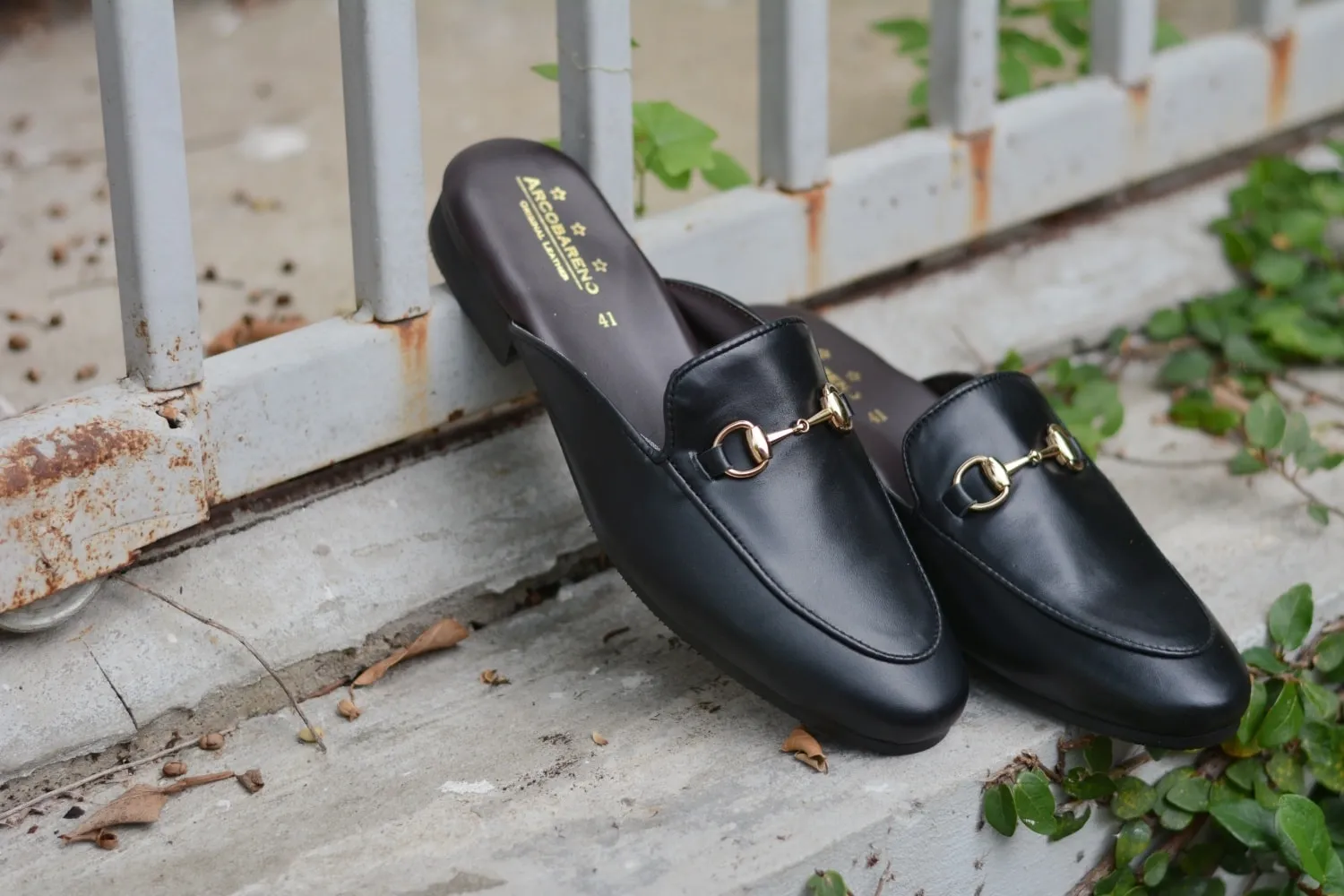 701 Slipper Horsebit Matt Black