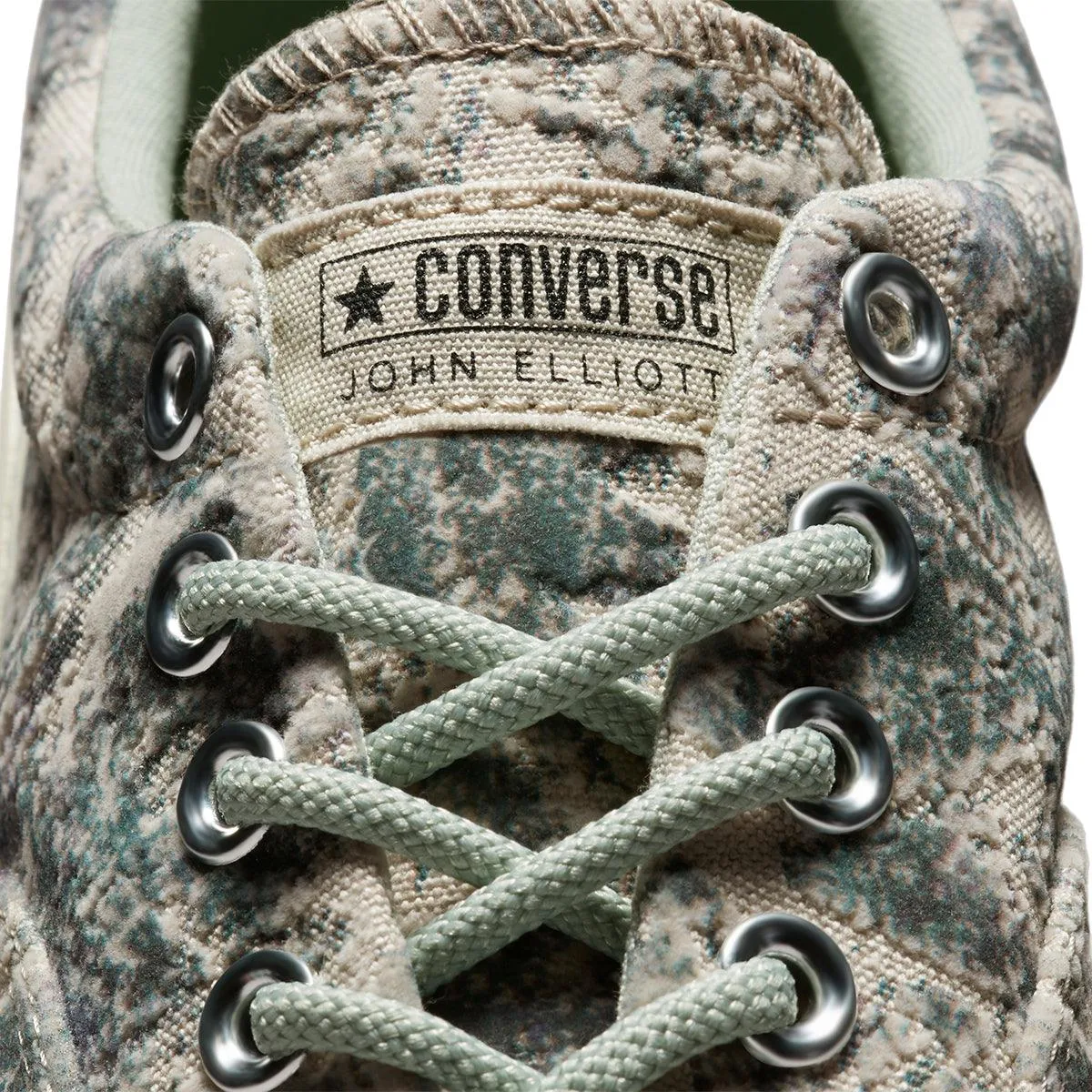   John Elliott Skidgrip Low 'Lichen'