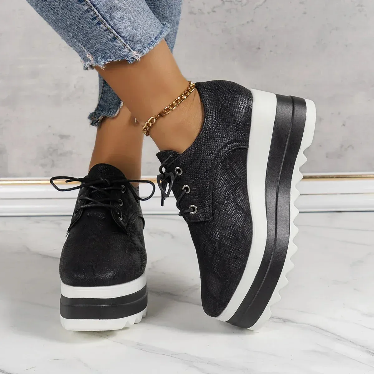 Ashore Shop New Women's Sneakers 2023 Fashion Lace Up Round Toe Platform Shoes for Women Outdoor Plus Size Wedge Casual Walking Shoes