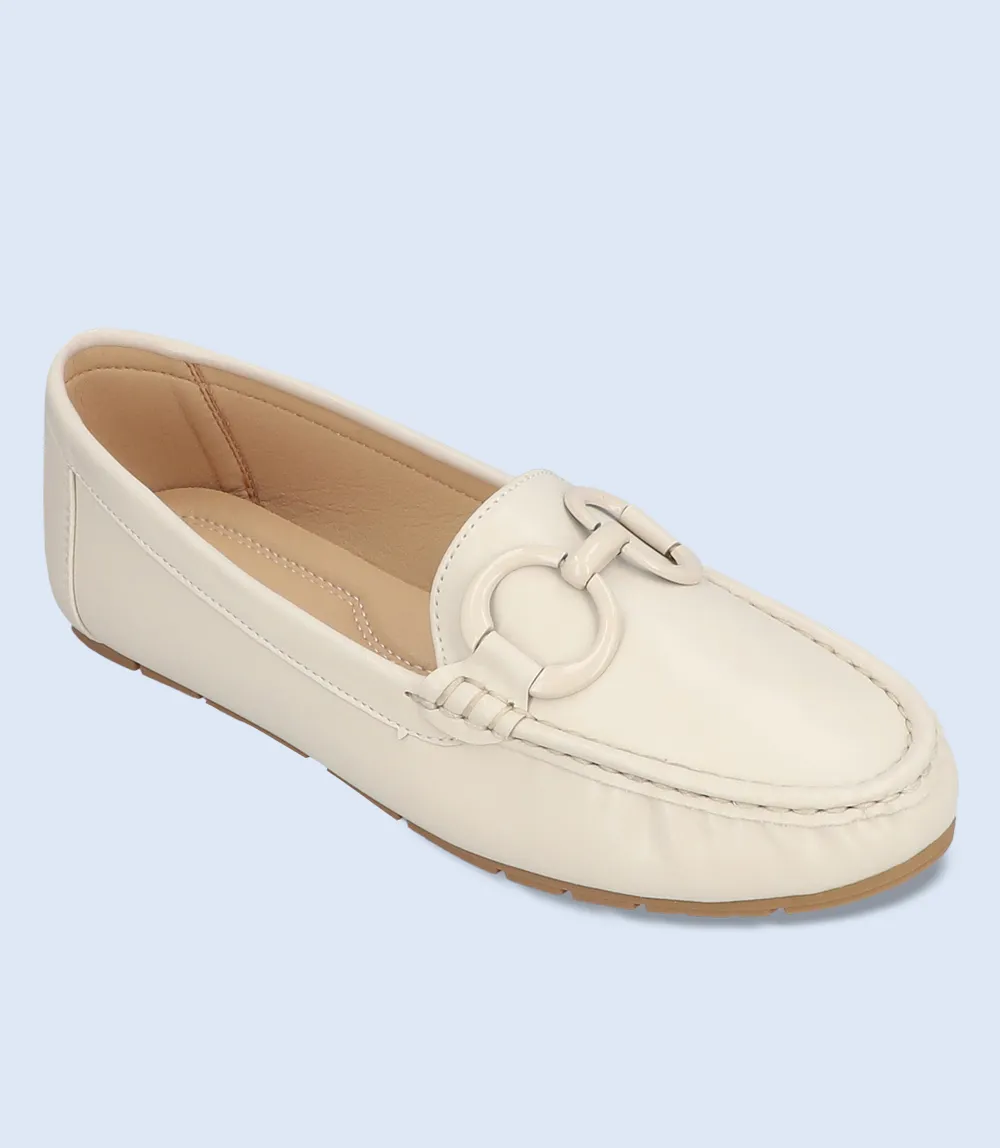 BW8462-FAWN-Women Comfort Moccasins