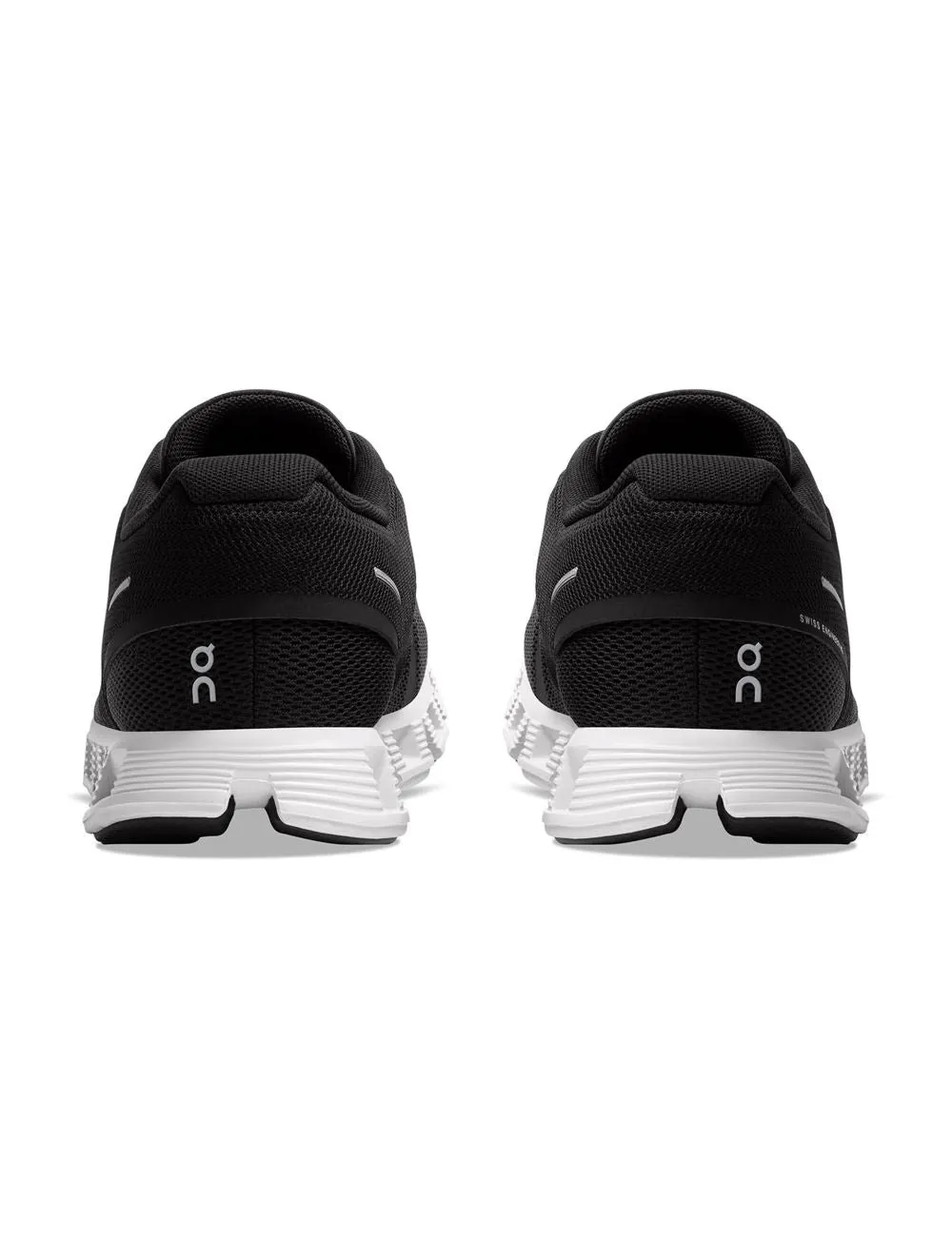 'On Running' Women's Cloud 5 - Black / White