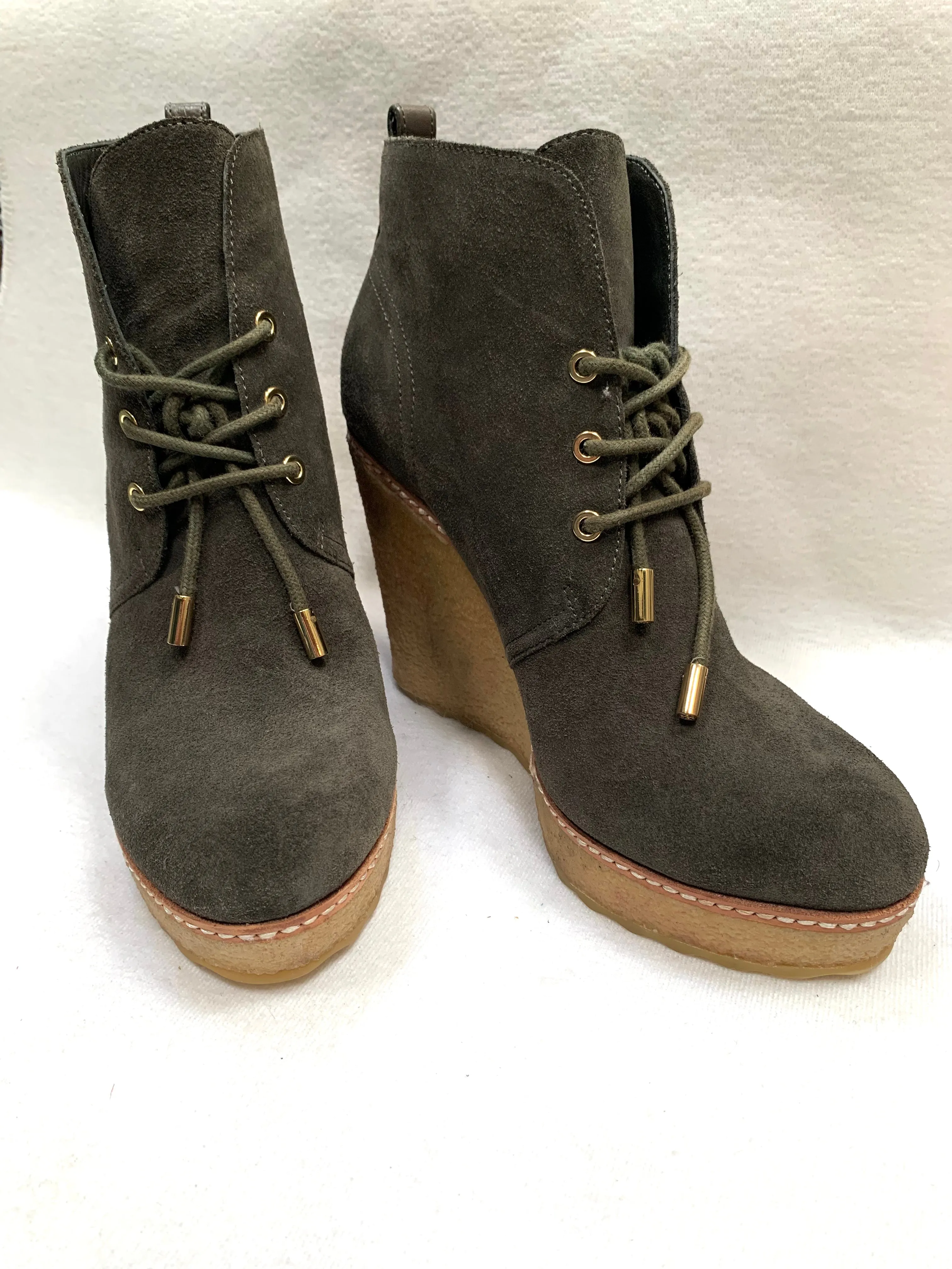 TORY BURCH OLIVE GREEN WEDGE BOOTIES (PREOWNED)