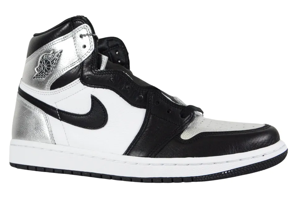 WMNS AIR JORDAN 1 HIGH OG "SILVER TOE"